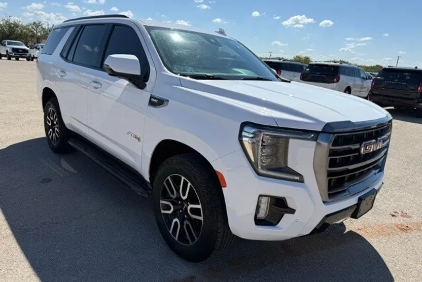 2023 Gmc Yukon AT4 photo 1