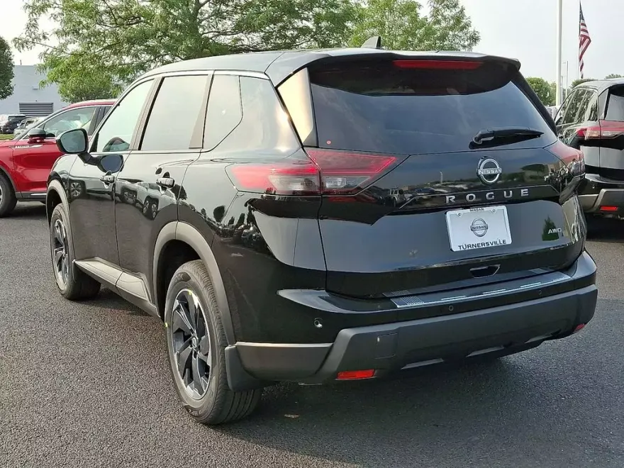 2026 Nissan Rogue SV photo 1