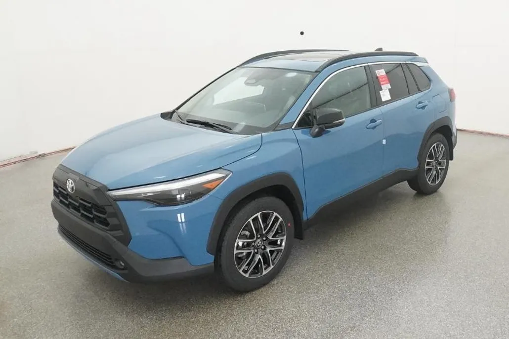 2026 Toyota Corolla Cross XLE photo 1