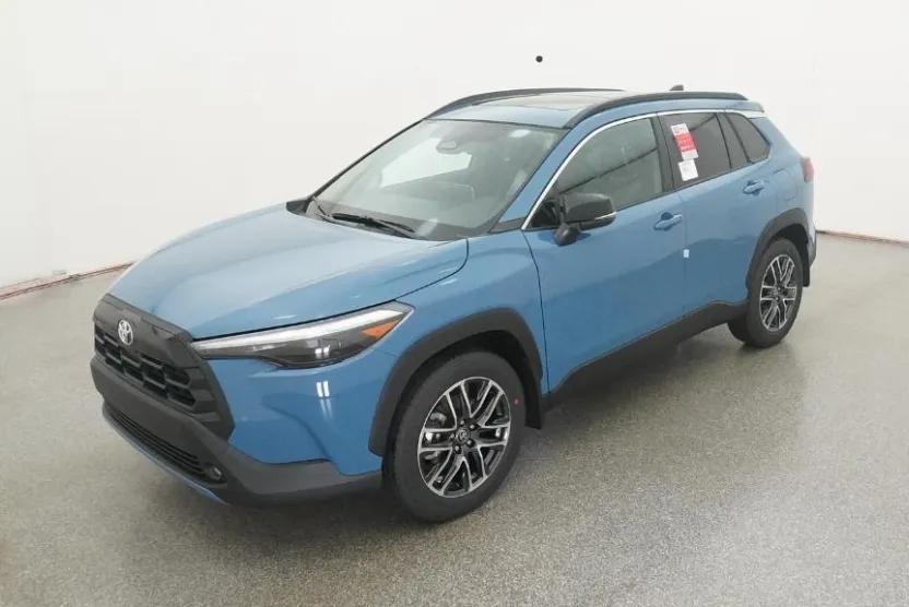 2026 Toyota Corolla Cross XLE photo 1