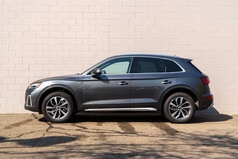 2025 Audi Q5 45 S line Premium Plus photo 1