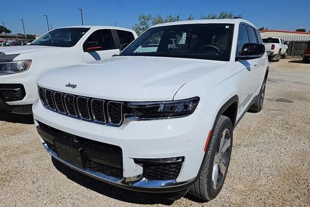 2024 Jeep Grand Cherokee Limited photo 1