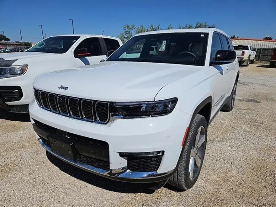 2024 Jeep Grand Cherokee Limited photo 1