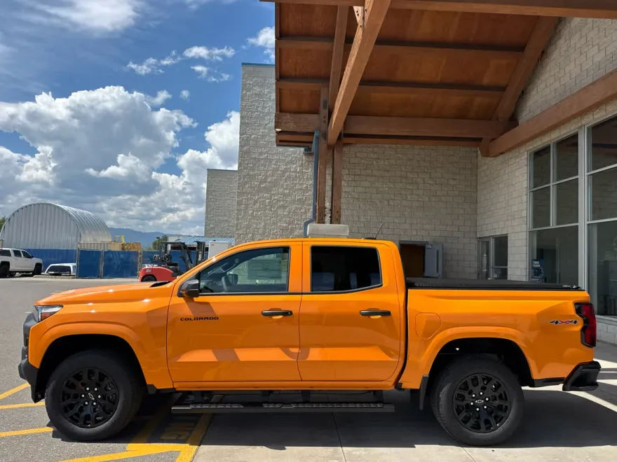 2026 Chevrolet Colorado Work Truck photo 1