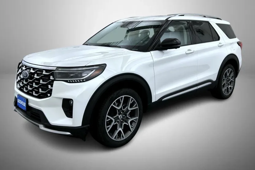 2025 Ford Explorer Platinum photo 1