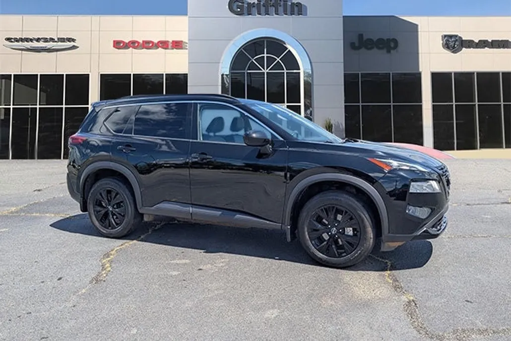 2023 Nissan Rogue SV photo 1