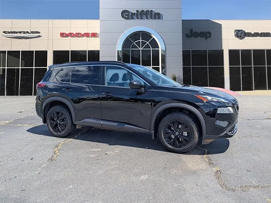 2023 Nissan Rogue SV photo 1