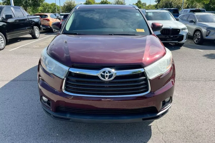 2016 Toyota Highlander XLE photo 1