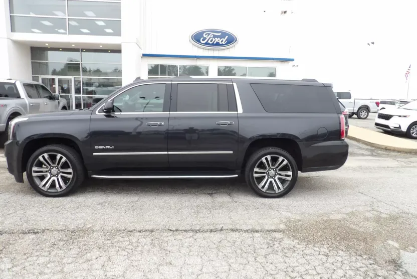 2020 Gmc Yukon Denali XL photo 1