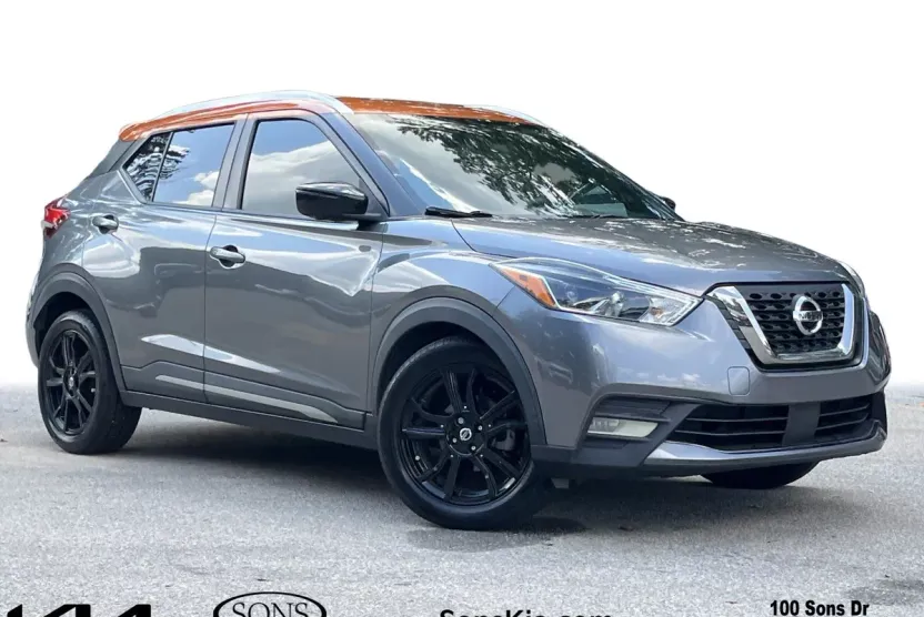 2020 Nissan Kicks SR photo 1