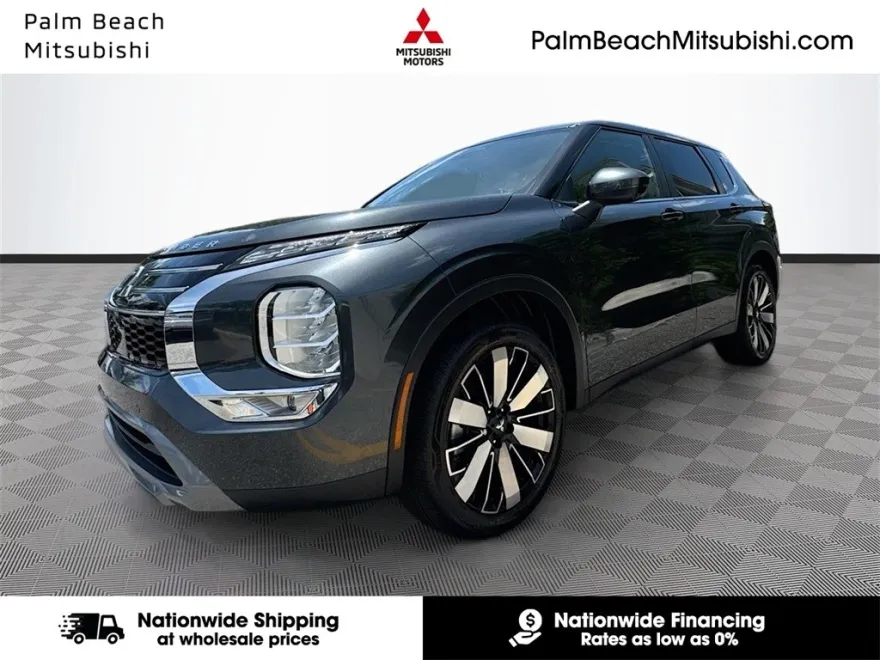 2025 Mitsubishi Outlander SE photo 1