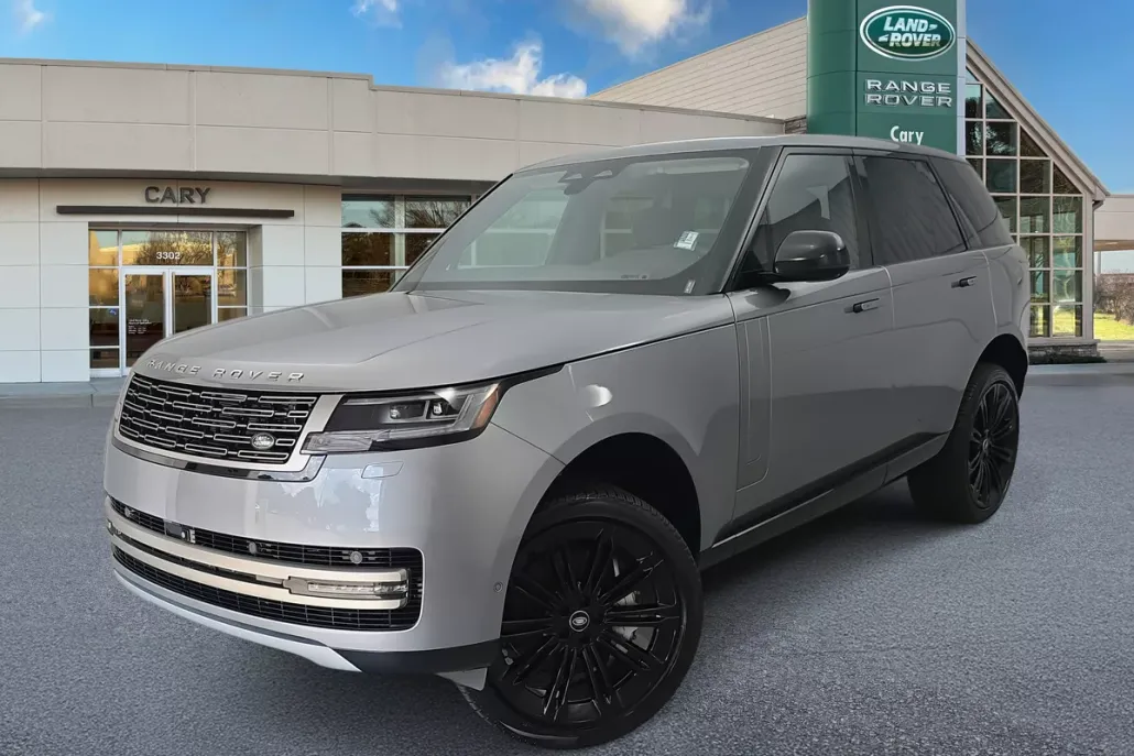 2024 Land Rover Range Rover SE photo 1