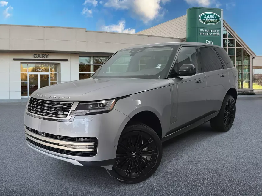 2024 Land Rover Range Rover SE photo 1