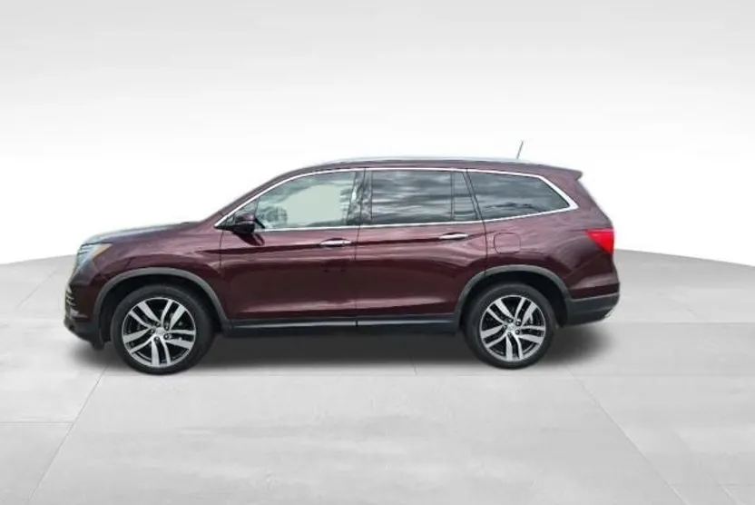 2016 Honda Pilot Touring photo 1