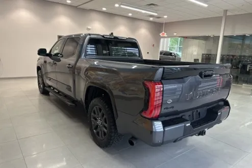 2023 Toyota Tundra Platinum photo 3