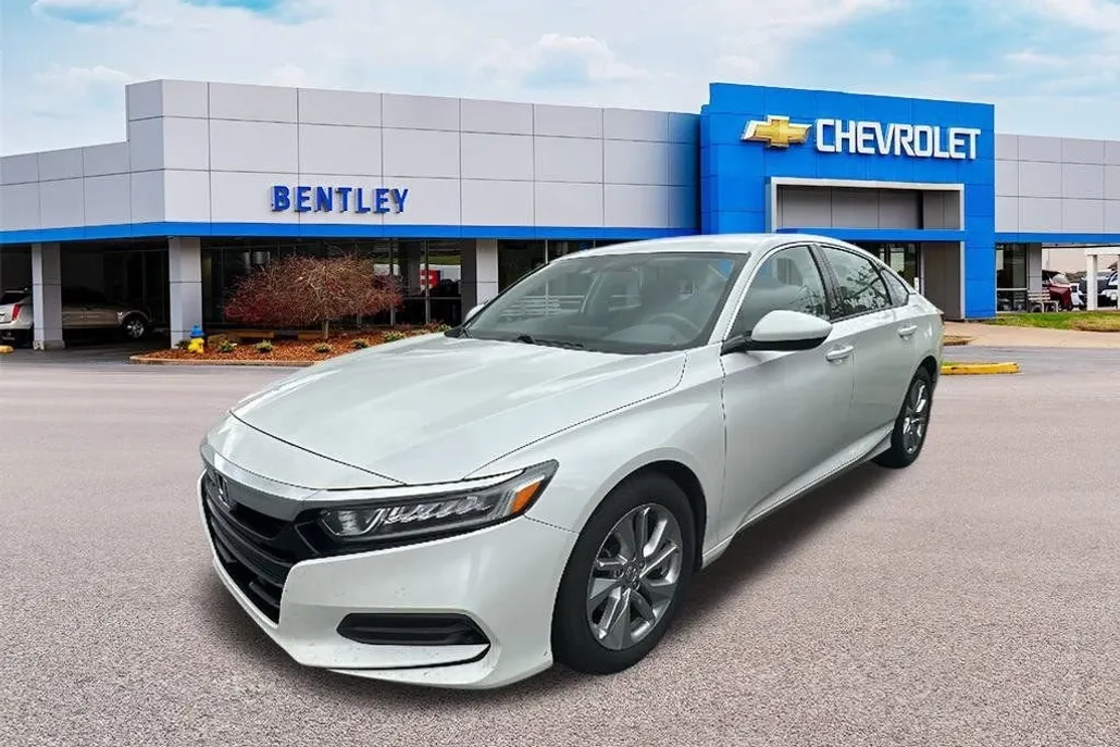 2019 Honda Accord LX 1.5T photo 1