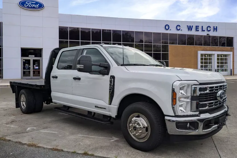2024 Ford F-350 XL photo 1