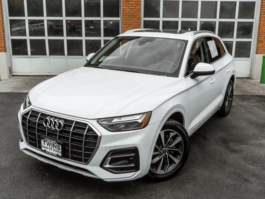 2021 Audi Q5 45 Premium Plus photo 1