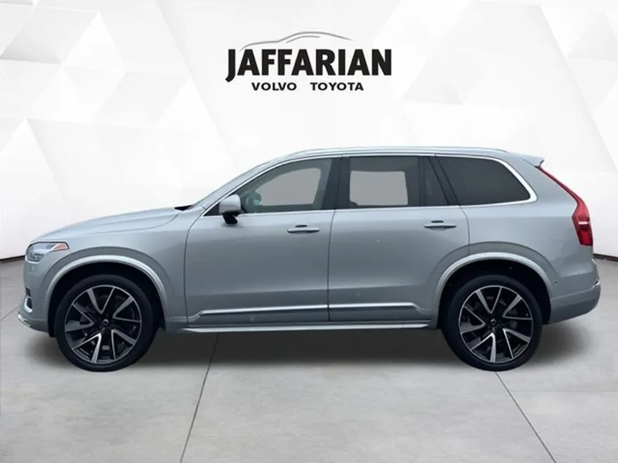 2024 Volvo XC90 Plus photo 1