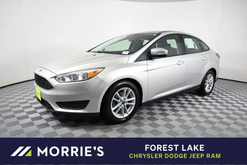 2017 Ford Focus SE photo 1