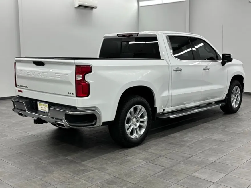 2022 Chevrolet Silverado 1500 LTZ photo 1
