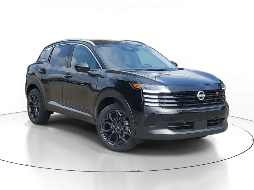 2025 Nissan Kicks SR photo 1