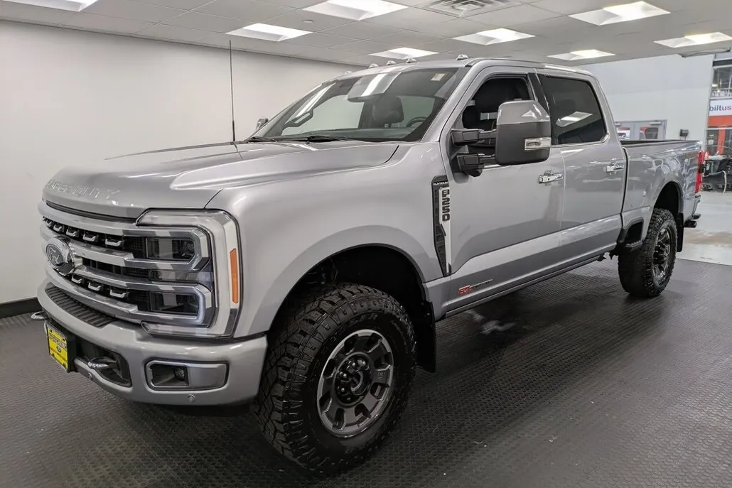 2023 Ford F-250 photo 1