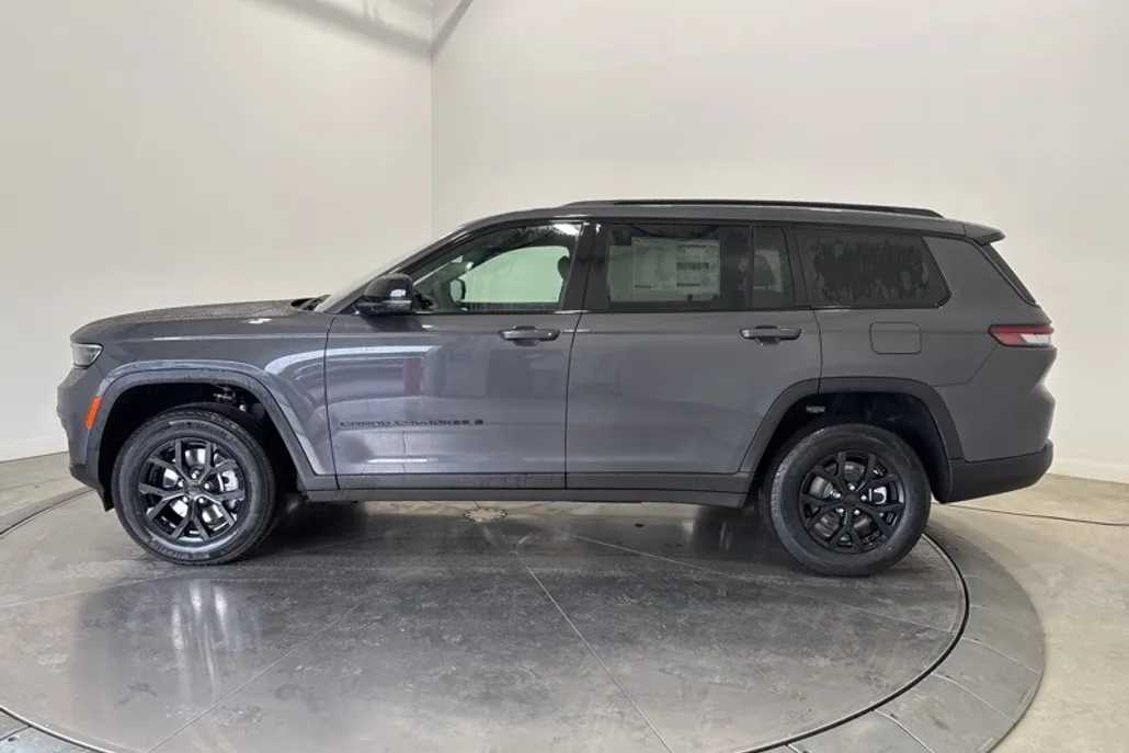 2025 Jeep Grand Cherokee Altitude X photo 1