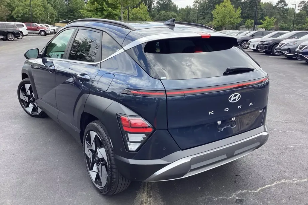 2024 Hyundai Kona Limited photo 1