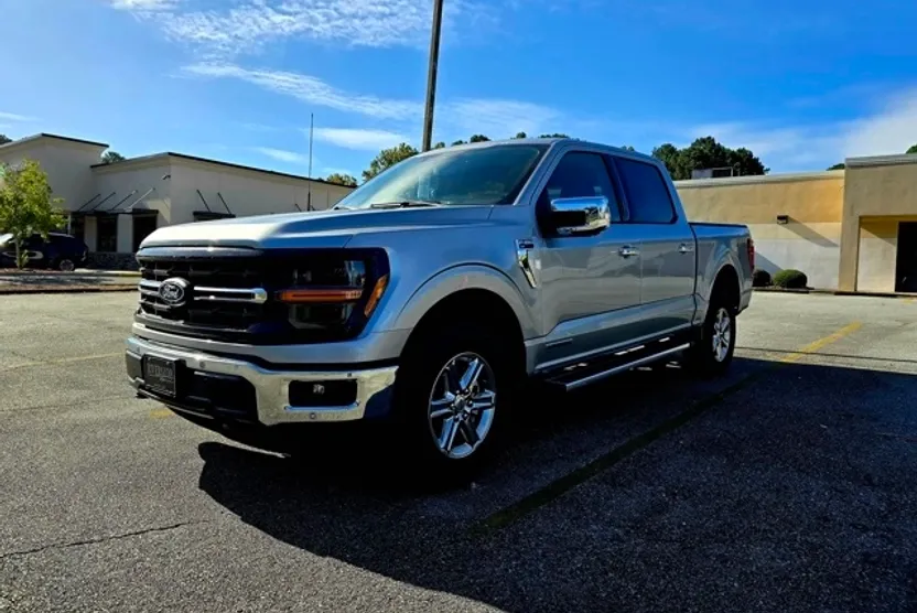 2024 Ford F-150 XLT photo 1