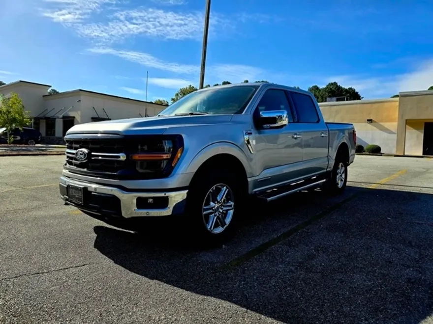 2024 Ford F-150 XLT photo 1