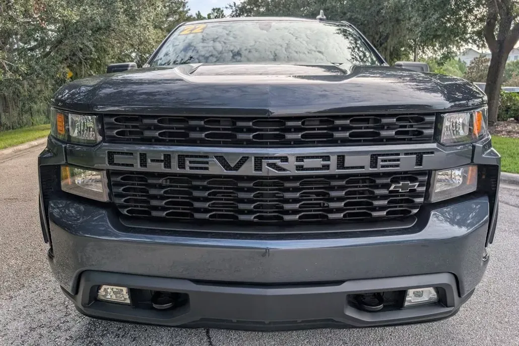 2022 Chevrolet Silverado 1500 Custom photo 1