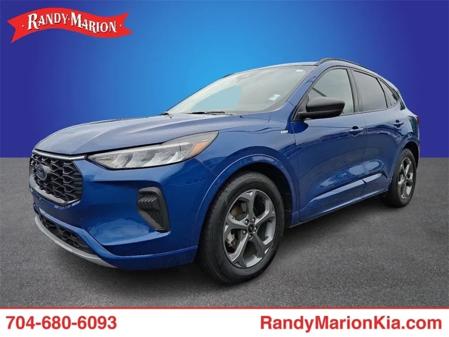 2023 Ford Escape ST-Line photo 1