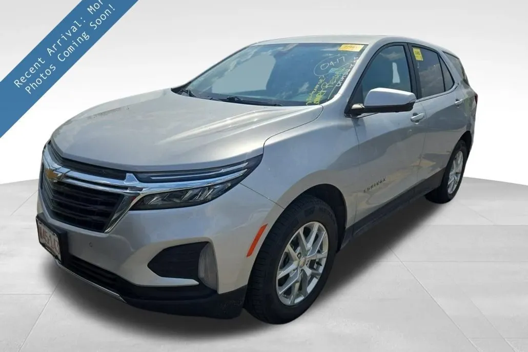 2022 Chevrolet Equinox LT photo 1