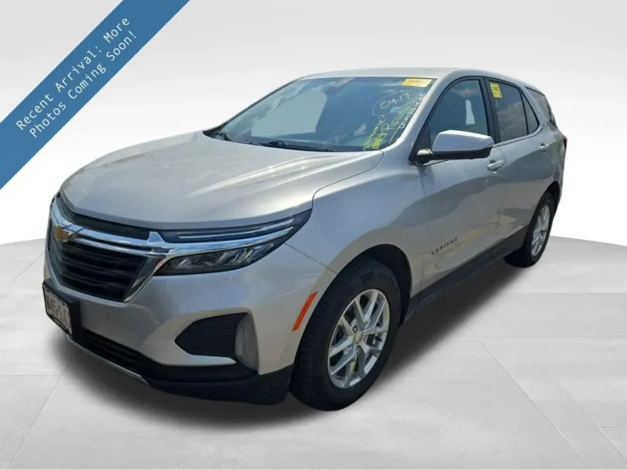 2022 Chevrolet Equinox LT photo 1