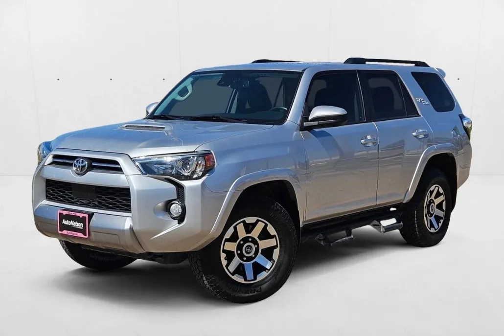 2020 Toyota 4Runner SR5 photo 1