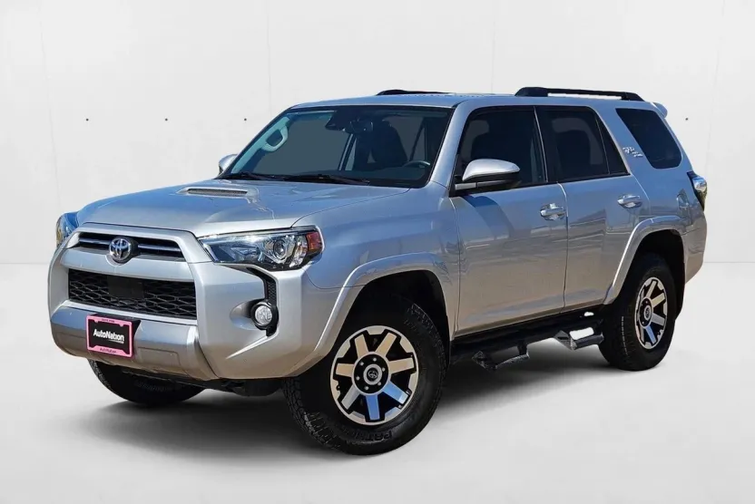 2020 Toyota 4Runner SR5 photo 1