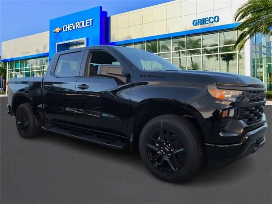 2026 Chevrolet Silverado 1500 photo 1