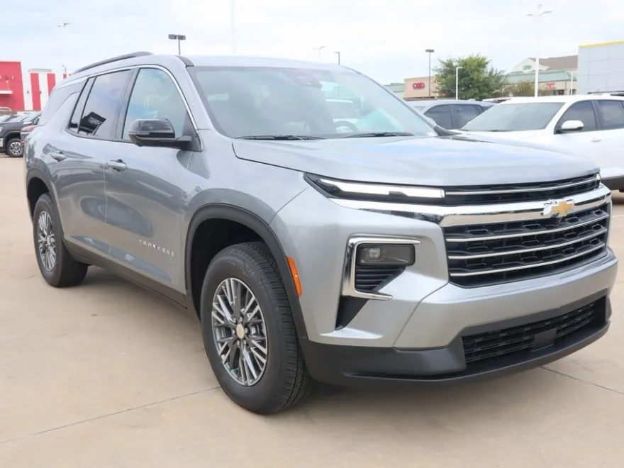2026 Chevrolet Traverse 1LT photo 1