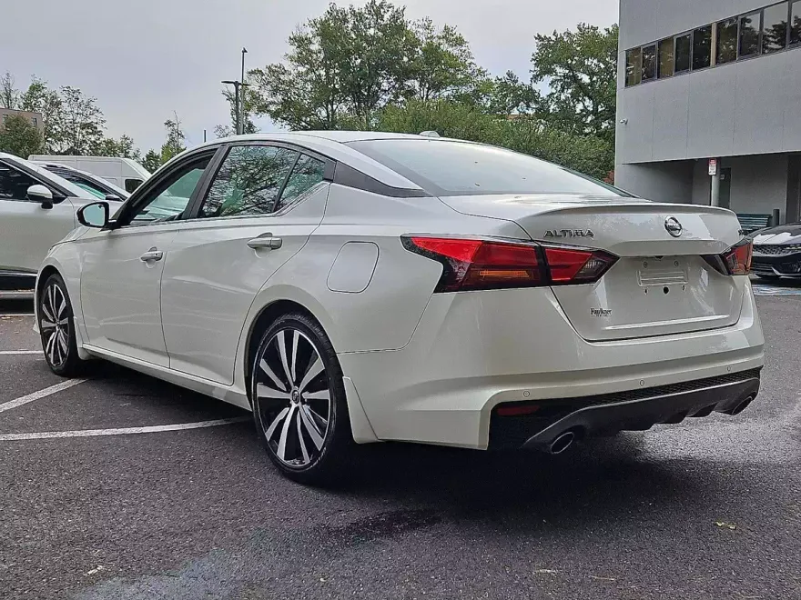 2020 Nissan Altima 2.5 SR photo 1