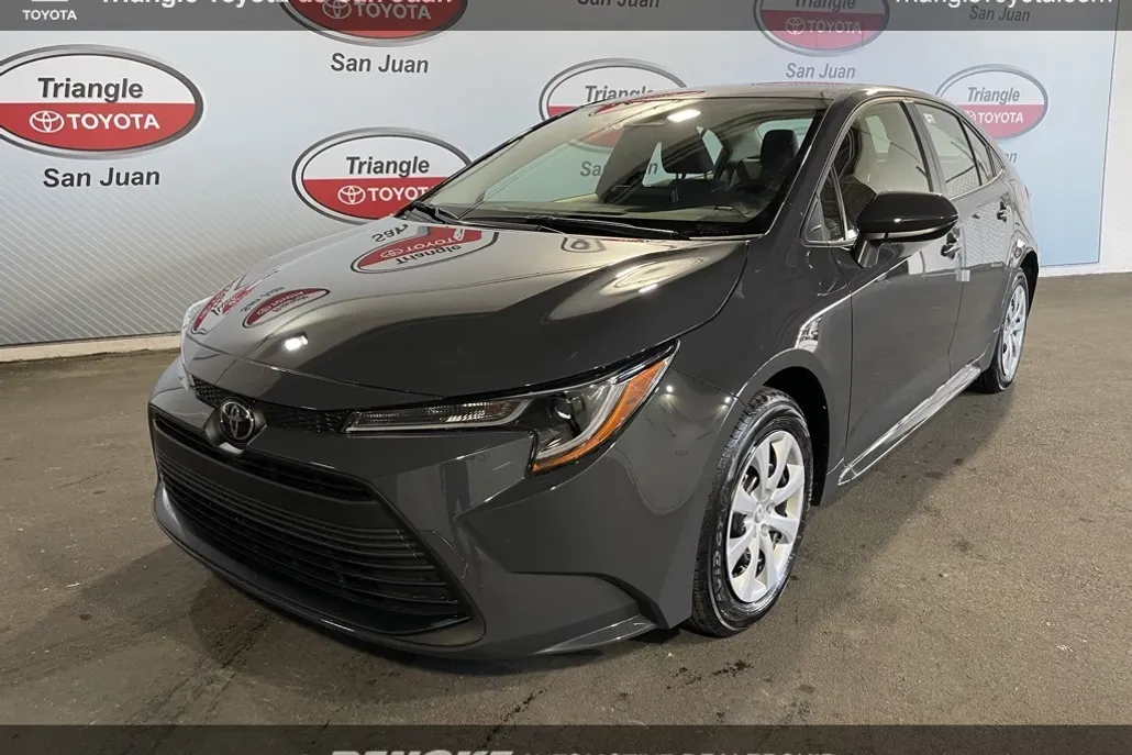 2025 Toyota Corolla LE photo 1
