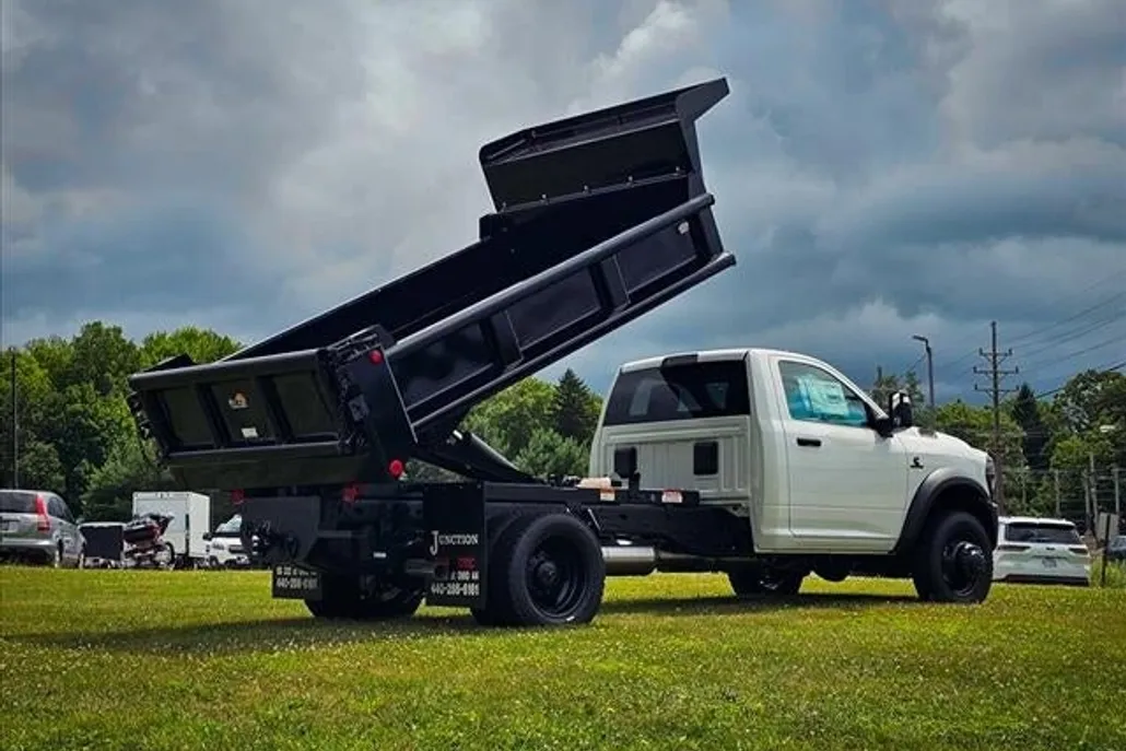 2025 Ram 5500 Tradesman photo 1