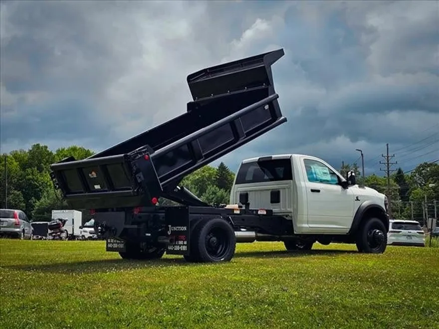 2025 Ram 5500 Tradesman photo 1