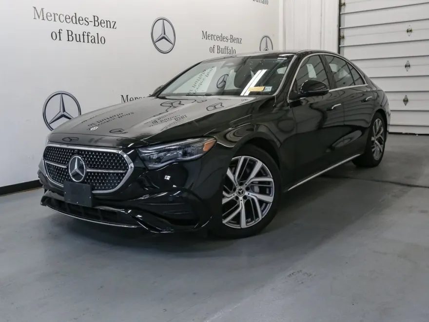 2025 Mercedes Benz E 350 4MATIC photo 1