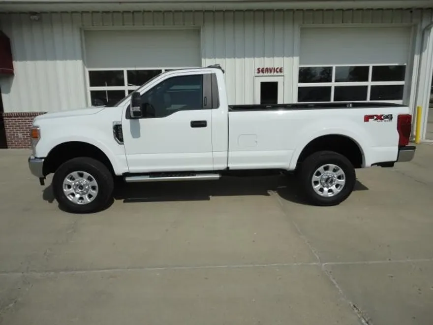 2022 Ford F-350 XL photo 1