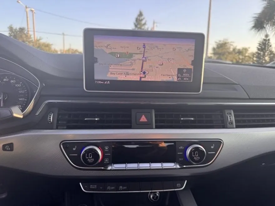 2017 Audi A4 TFSI Premium Quattro photo 1