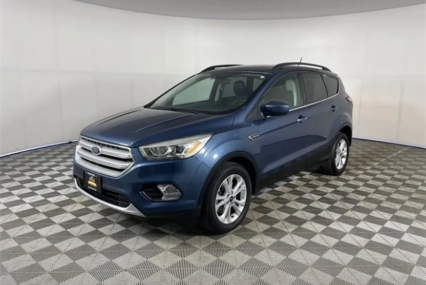2018 Ford Escape SEL Sport photo 1