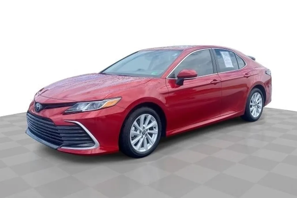 2024 Toyota Camry LE photo 1