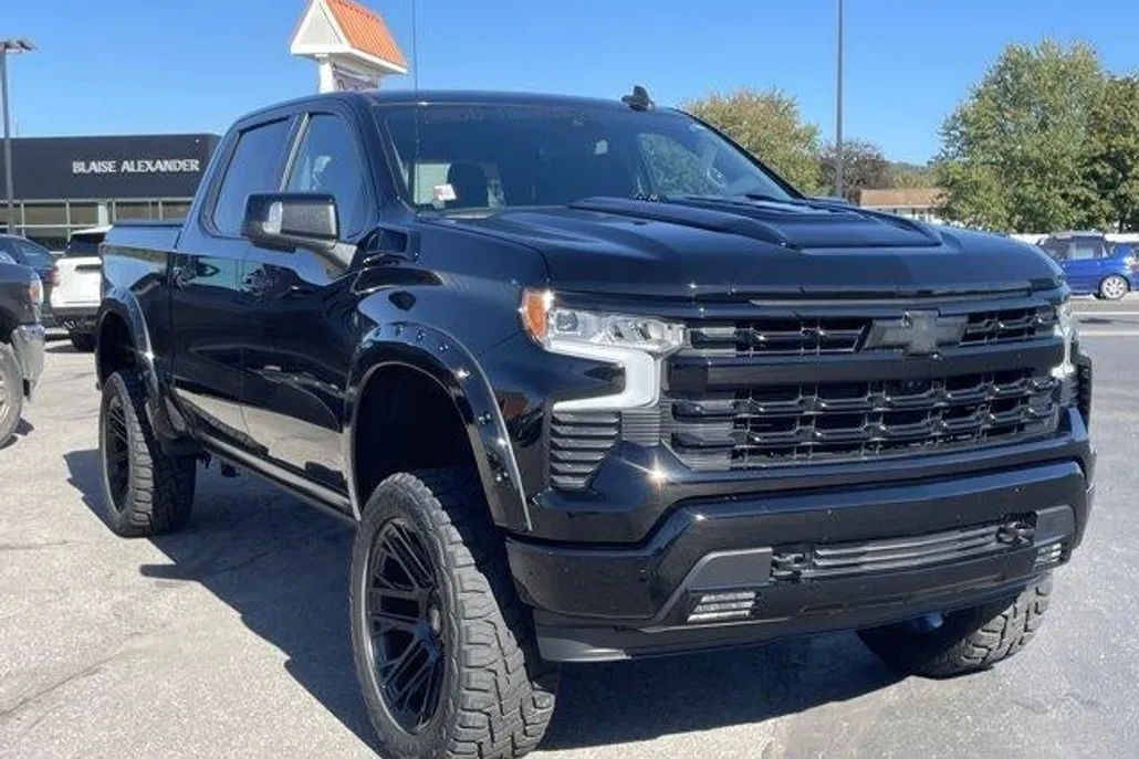 2023 Chevrolet Silverado 1500 RST photo 1