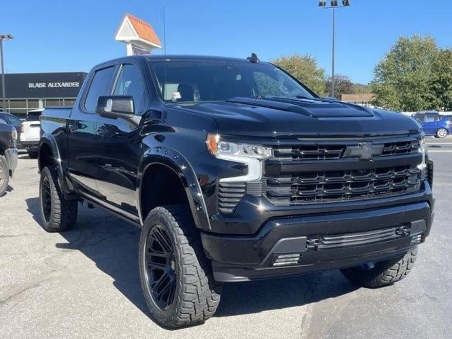 2023 Chevrolet Silverado 1500 RST photo 1